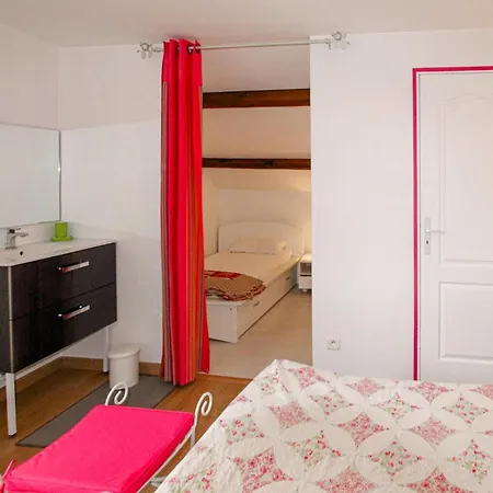 2 Bedroom In بيت للعطل نييون