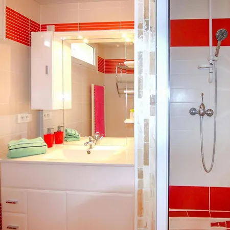 Vakantiehuis 2 Bedroom Cozy In